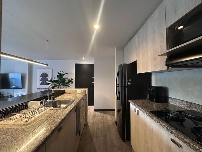Apartamento de 2 alcobas en venta en Los Naranjos, Medellín, 74 m² · foto 7 de 15