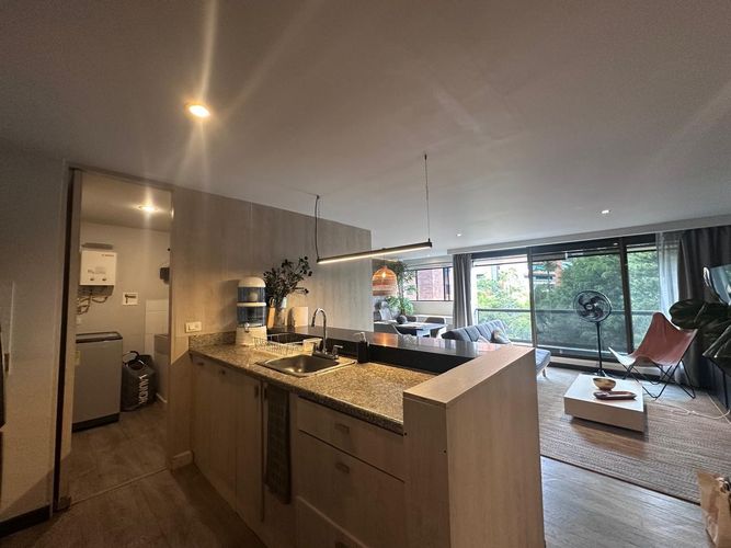 Apartamento de 2 alcobas en venta en Los Naranjos, Medellín, 74 m² · foto 5 de 15