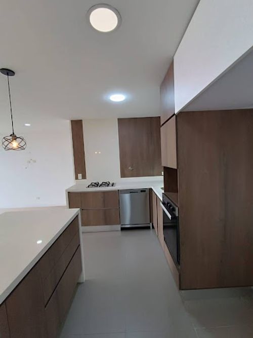 Apartamento de 3 alcobas en arriendo en Loma De Las Brujas, Envigado, 170 m² · foto 3 de 19