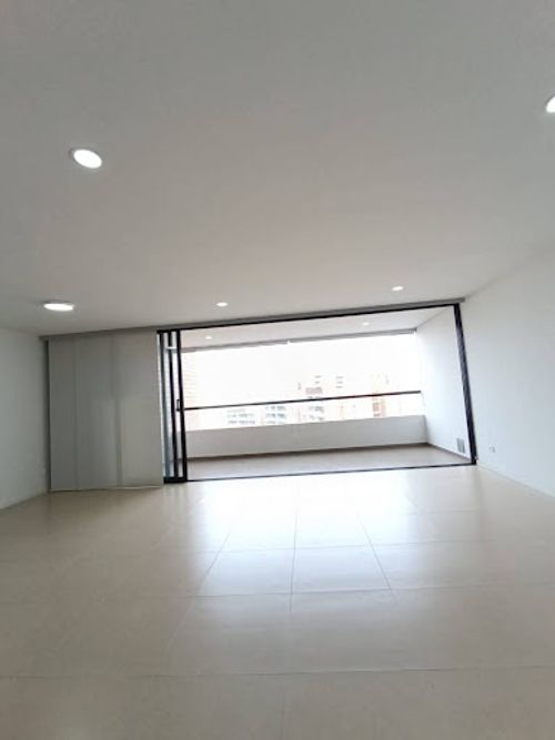 Apartamento de 3 alcobas en arriendo en Loma De Las Brujas, Envigado, 170 m² · foto 4 de 19