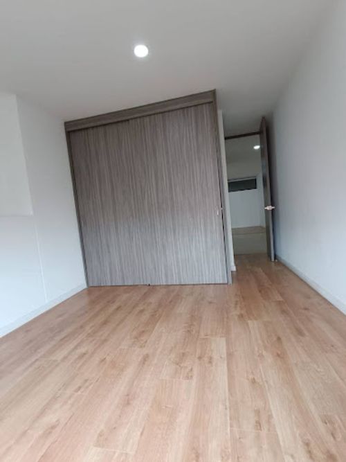 Apartamento de 3 alcobas en arriendo en Loma De Las Brujas, Envigado, 170 m² · foto 7 de 19