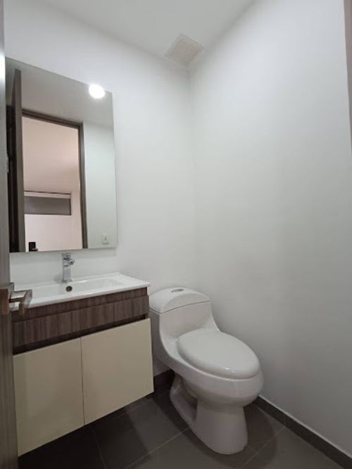 Apartamento de 3 alcobas en arriendo en Loma De Las Brujas, Envigado, 170 m² · foto 9 de 19