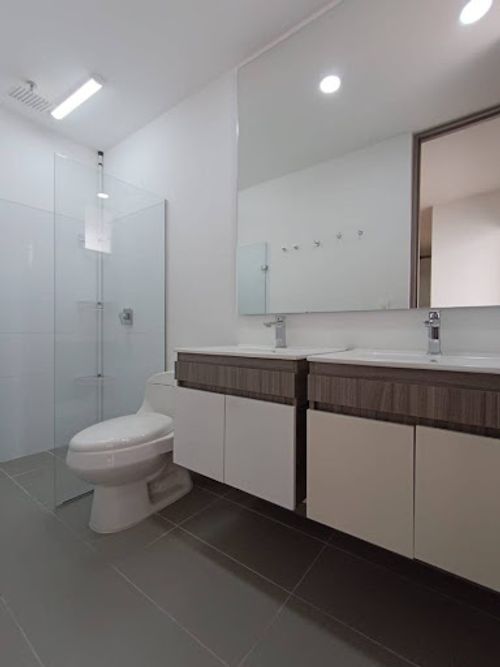 Apartamento de 3 alcobas en arriendo en Loma De Las Brujas, Envigado, 170 m² · foto 12 de 19