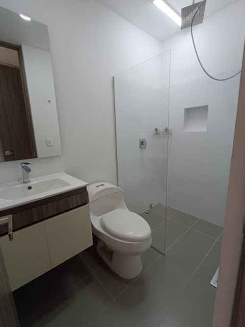 Apartamento de 3 alcobas en arriendo en Loma De Las Brujas, Envigado, 170 m² · foto 13 de 19