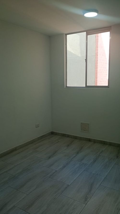 Apartamento de 3 alcobas en venta en La Prosperidad, Madrid, 56 m² · foto 21 de 24