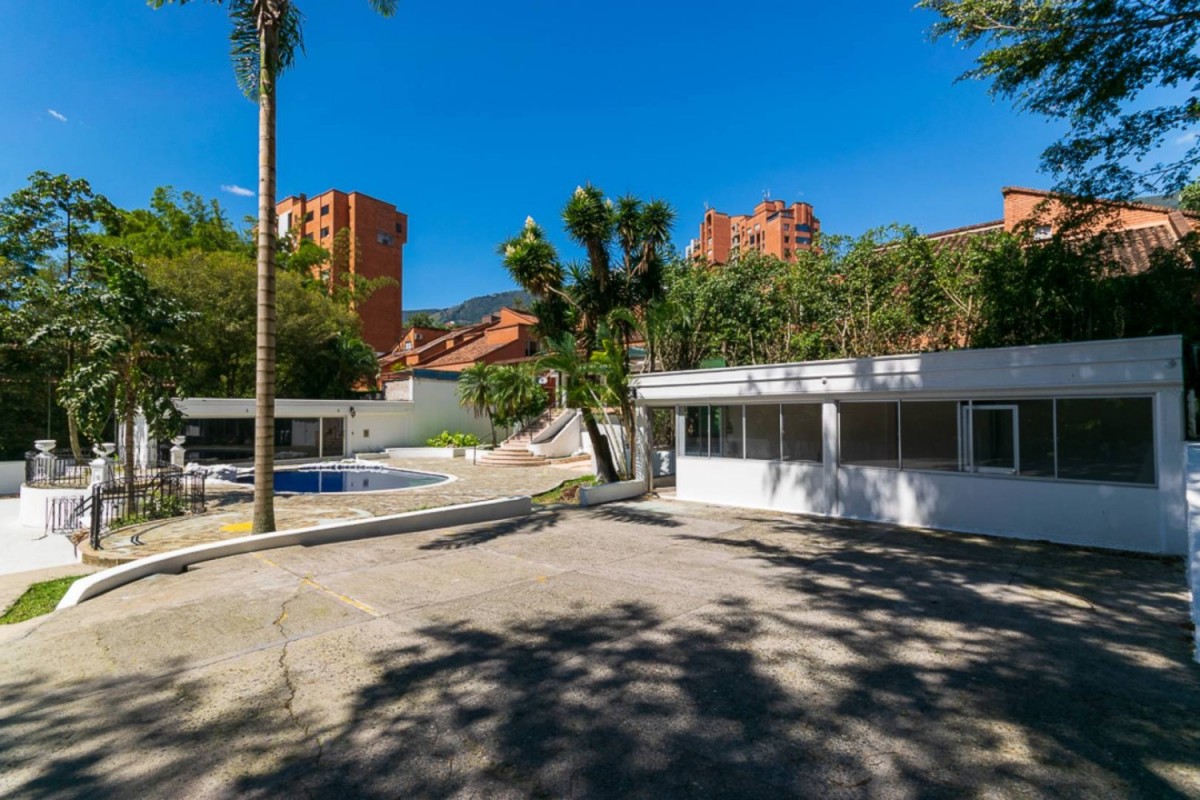 House for rent in Loma Del Campestre, Medellín