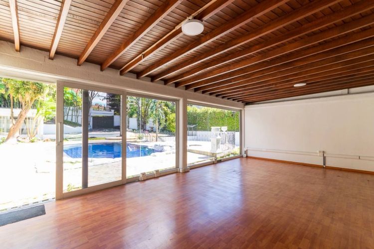 Casa de 7 alcobas en arriendo en Loma Del Campestre, Medellín, 450 m² · foto 8 de 24