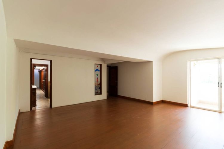Casa de 7 alcobas en arriendo en Loma Del Campestre, Medellín, 450 m² · foto 21 de 24