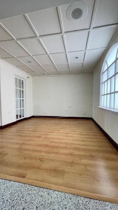 Casa de 5 alcobas en venta en La Castellana, Medellín, 306 m² · foto 14 de 24