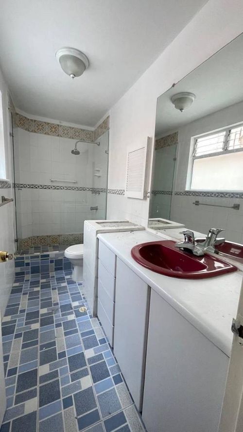 Casa de 5 alcobas en venta en La Castellana, Medellín, 306 m² · foto 20 de 24