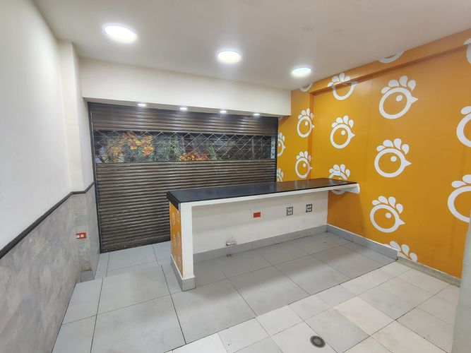 Local en arriendo en El Poblado, Medellín, 50 m² · foto 2 de 9