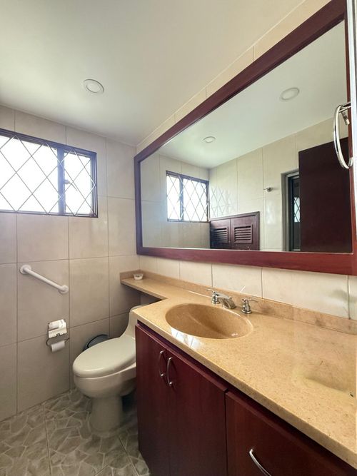 Casa de 4 alcobas en venta en Villa Magdala, Bogotá, 128 m² · foto 6 de 18