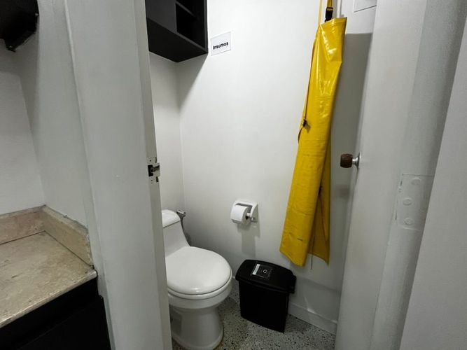 Local en arriendo en Patio Bonito, Medellín, 30 m² · foto 11 de 11