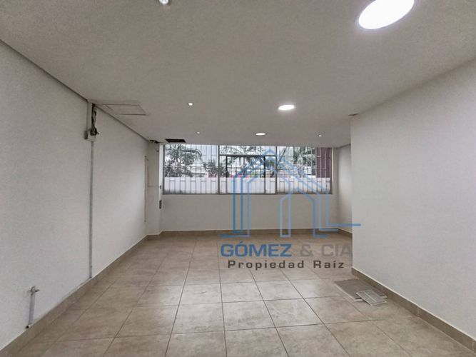 Bodega en arriendo en Cristo Rey, Medellín, 220 m² · foto 4 de 16