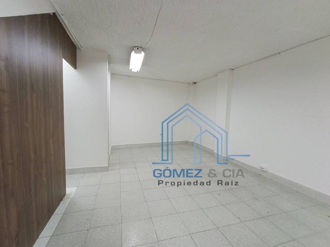 Bodega en arriendo en Cristo Rey, Medellín, 220 m² · foto 6 de 16