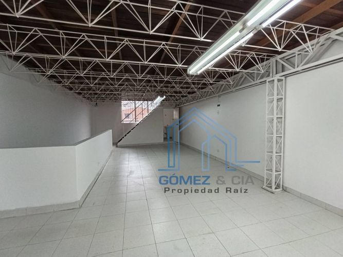 Bodega en arriendo en Cristo Rey, Medellín, 220 m² · foto 11 de 16