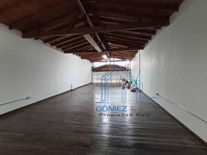 Bodega en arriendo en Cristo Rey, Medellín, 220 m² · foto 14 de 16