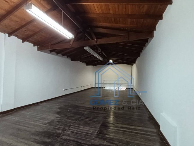 Bodega en arriendo en Cristo Rey, Medellín, 220 m² · foto 15 de 16