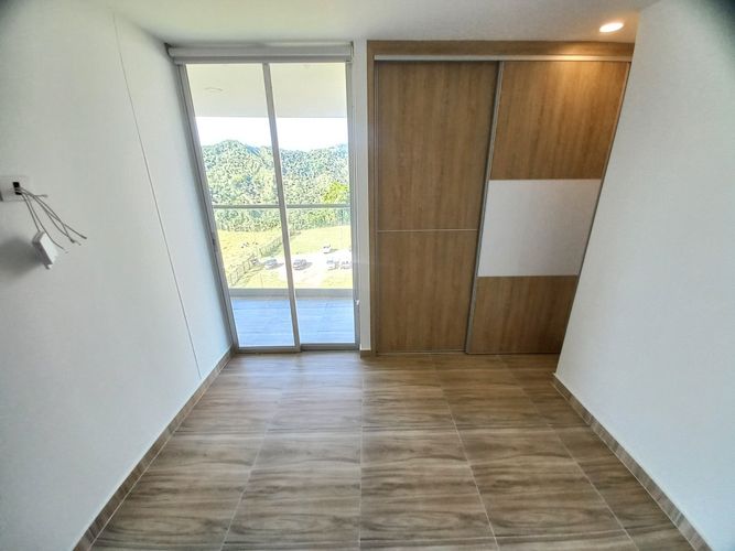 Apartamento de 3 alcobas en venta en Picaleña Y Mirolindo, Ibagué, 95 m² · foto 14 de 24