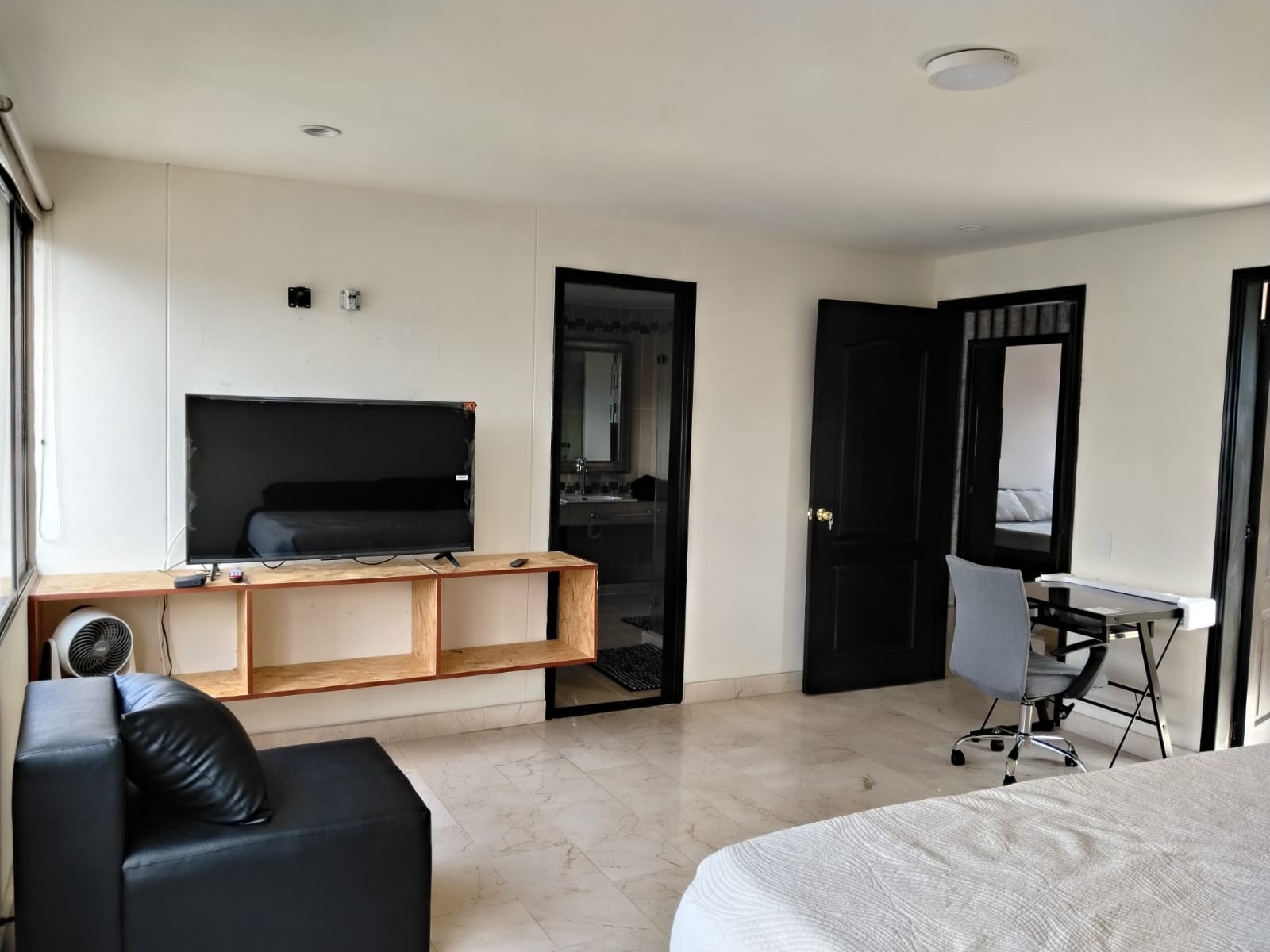 Apartamento en arriendo en La Linde, Medellín · foto 6 de 18