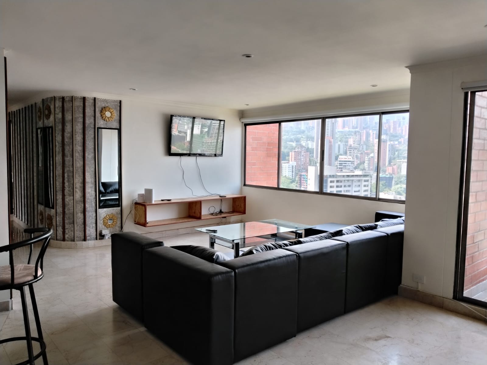 Apartamento en arriendo en La Linde, Medellín · foto 3 de 18