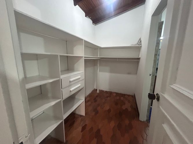 Casa de 4 alcobas en arriendo en Transversal Inferior, Medellín, 330 m² · foto 12 de 20