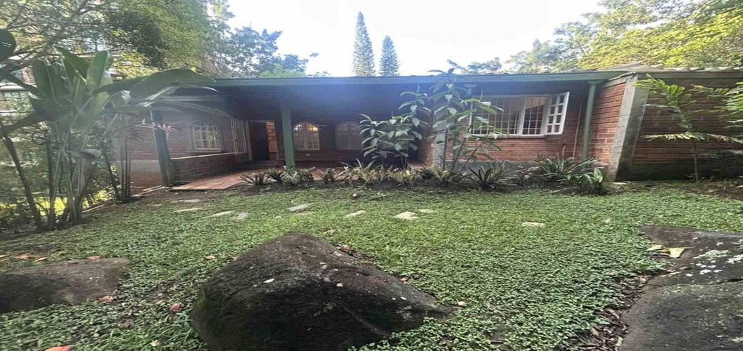 Casa de 4 alcobas en arriendo en Transversal Inferior, Medellín, 330 m² · foto 19 de 20