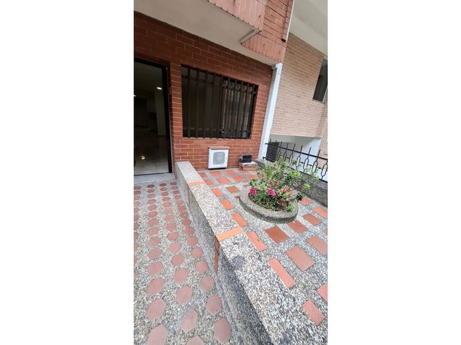 Casa de 4 alcobas en venta en El Dorado, Envigado, 120 m² · foto 3 de 19
