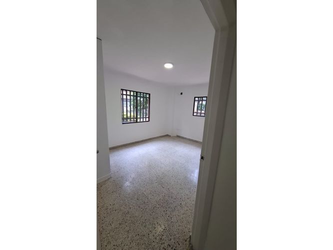 Casa de 4 alcobas en venta en El Dorado, Envigado, 120 m² · foto 5 de 19