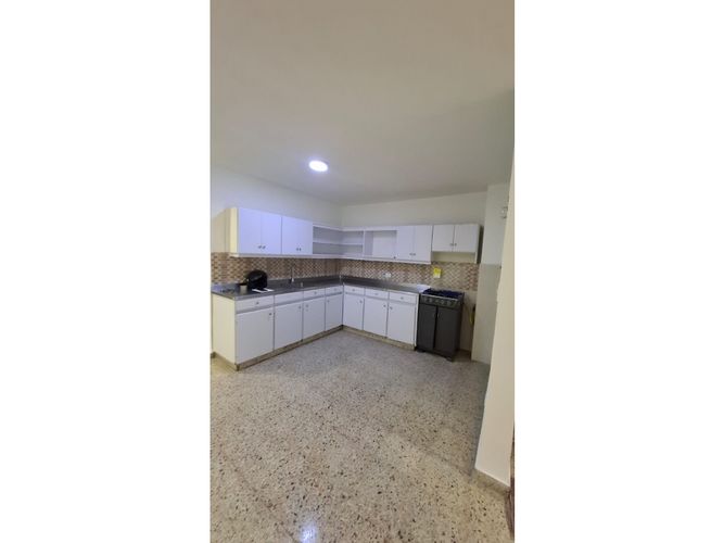 Casa de 4 alcobas en venta en El Dorado, Envigado, 120 m² · foto 13 de 19