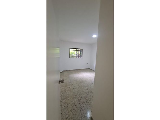 Casa de 4 alcobas en venta en El Dorado, Envigado, 120 m² · foto 15 de 19