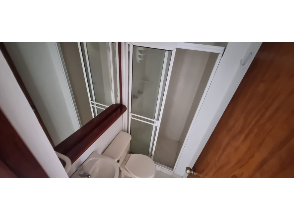 Apartamento en arriendo en Los Colores, Medellín · foto 8 de 15