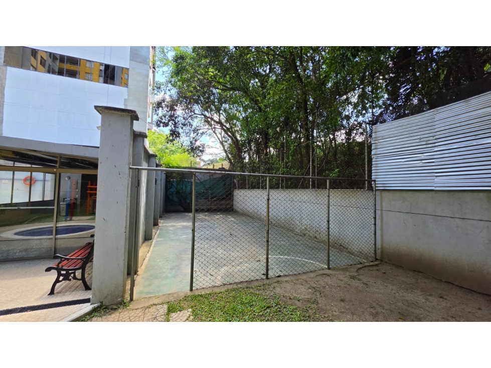 Apartamento en arriendo en Los Colores, Medellín · foto 12 de 15