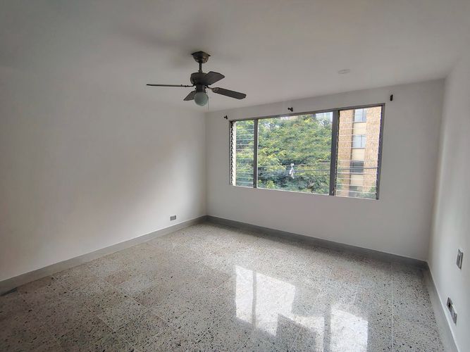 Oficina en venta en Laureles, Medellín, 148 m² · foto 8 de 10