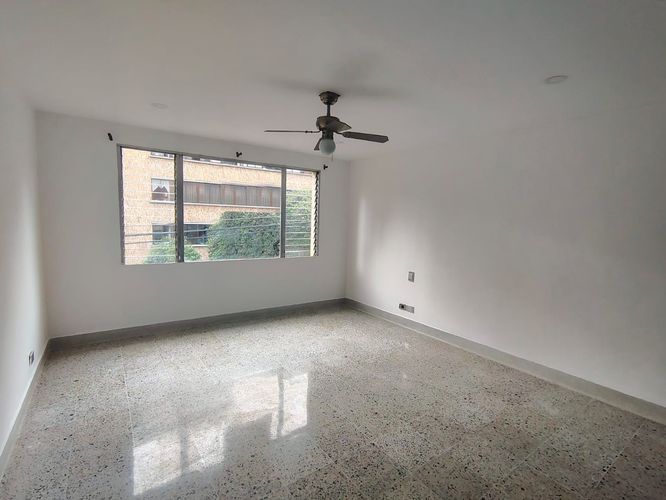 Oficina en venta en Laureles, Medellín, 148 m² · foto 7 de 10