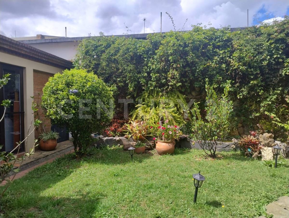Casa en venta en Niza, Bogotá · foto 8 de 24