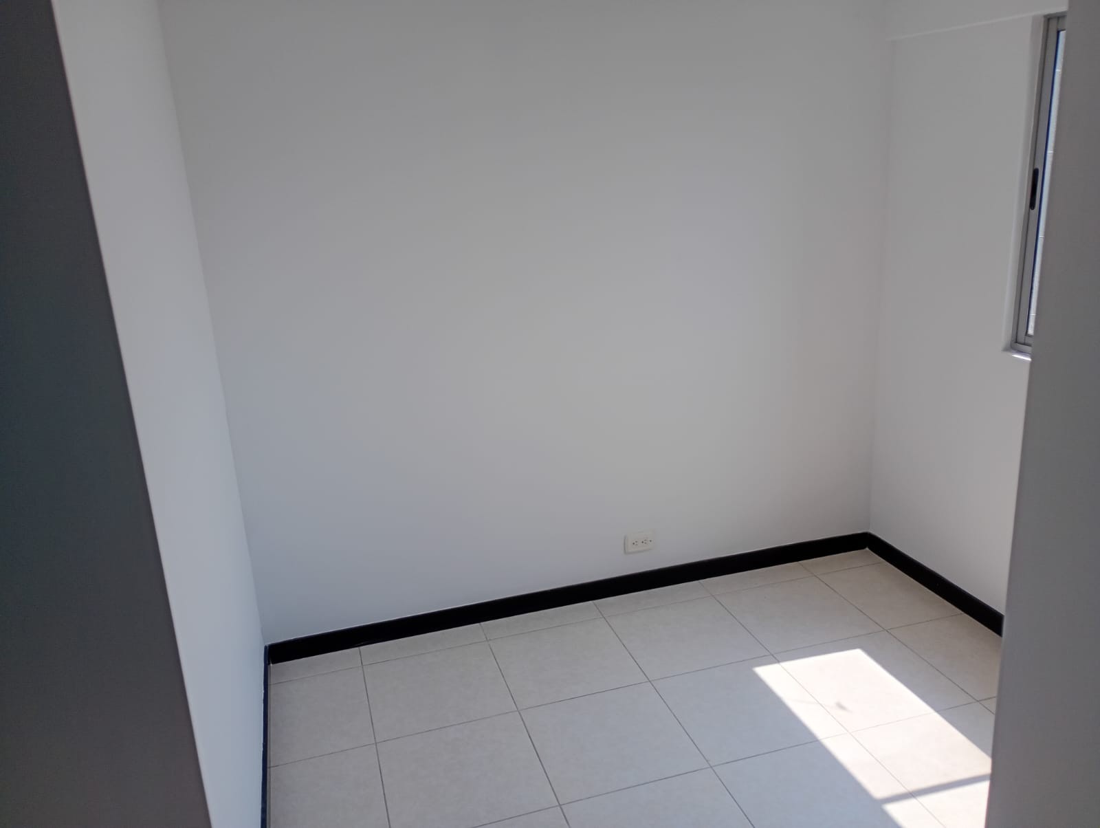 Apartamento en arriendo en Laureles, Medellín · foto 16 de 18