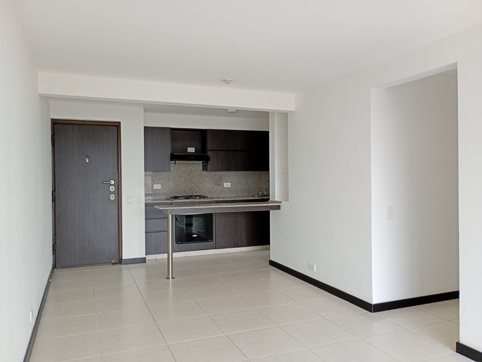 Apartamento en arriendo en Laureles, Medellín · foto 4 de 18