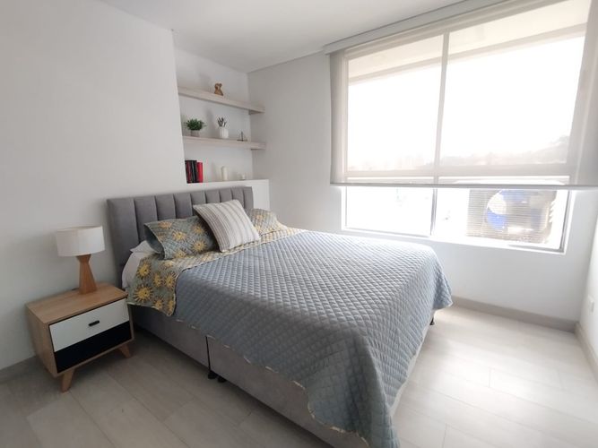 Apartamento de 3 alcobas en arriendo en Loma Del Escobero, Envigado, 97 m² · foto 4 de 14
