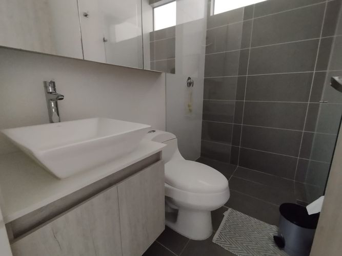 Apartamento de 3 alcobas en arriendo en Loma Del Escobero, Envigado, 97 m² · foto 5 de 14