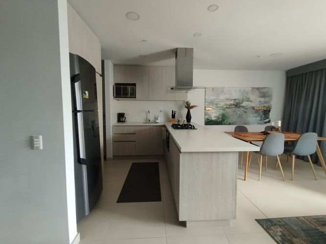 Apartamento de 3 alcobas en arriendo en Loma Del Escobero, Envigado, 97 m² · foto 7 de 14