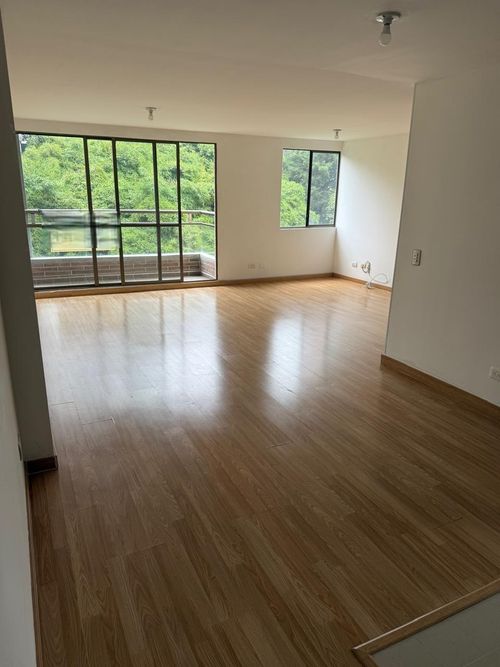Apartamento de 2 alcobas en arriendo en El Poblado, Medellín, 70 m² · foto 2 de 20