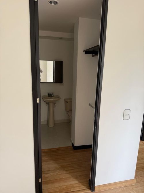 Apartamento de 2 alcobas en arriendo en El Poblado, Medellín, 70 m² · foto 10 de 20