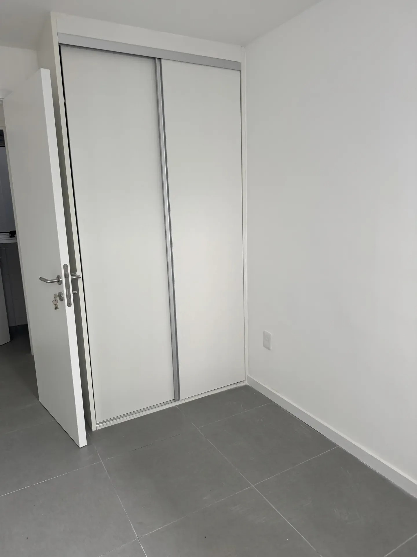 APARTAMENTO EN ALQUILER, 1 DORMITORIO A ESTRENAR, CON PATIO Y GARAJE EN LA BLANQUEADA. · Foto 4