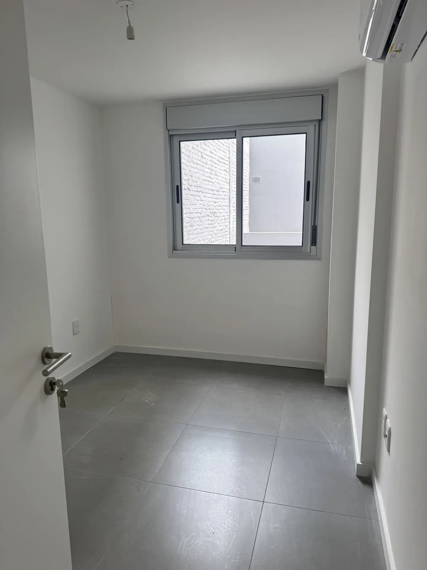 APARTAMENTO EN ALQUILER, 1 DORMITORIO A ESTRENAR, CON PATIO Y GARAJE EN LA BLANQUEADA. · Foto 3