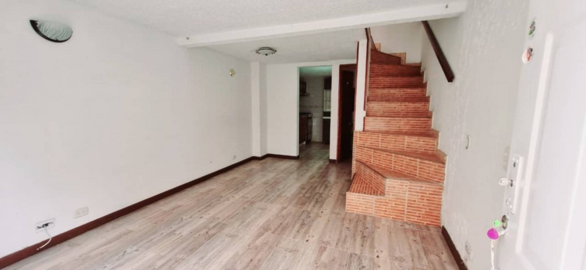 Casa en venta en Engativá, Bogotá · foto 2 de 14
