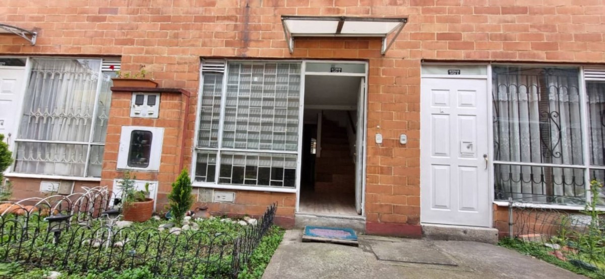 Casa en venta en Engativá, Bogotá · foto 3 de 14