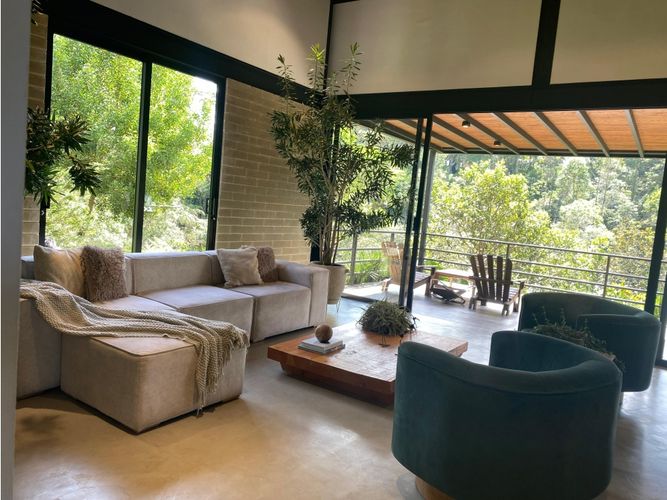 Casa de 3 alcobas en venta en Pantanillo, El Retiro, 334 m² · foto 2 de 24