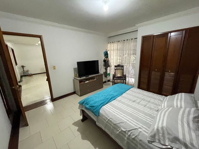 Apartamento de 2 alcobas en venta en Centenario, Cali, 98 m² · foto 10 de 24