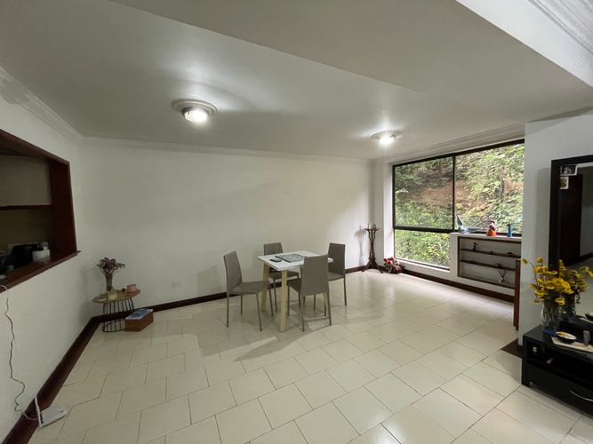 Apartamento de 2 alcobas en venta en Centenario, Cali, 98 m² · foto 13 de 24